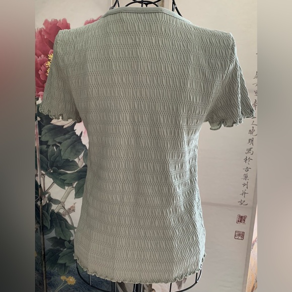 Sage top - Picture 2 of 2